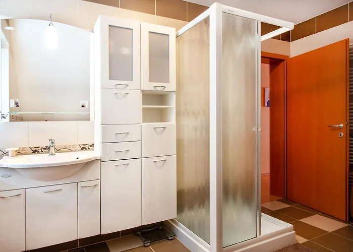 Homestay Orchid For 2, Skylight For 2