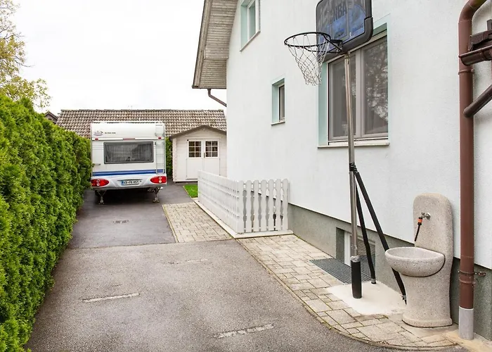 Homestay Orchid For 2, Skylight For 2 Kranj